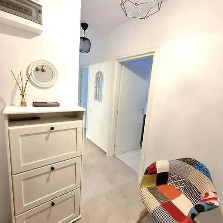 Marianne, 2 Camere, Morii 2 Bucureşti