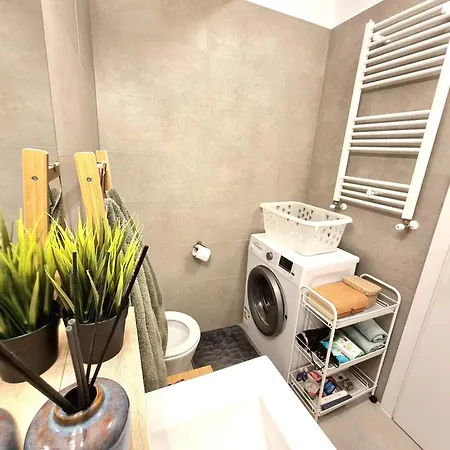 Marianne, 2 Camere, Morii 2 * Bucureşti