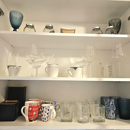 Marianne, 2 Camere, Morii 2 Daire Bükreş