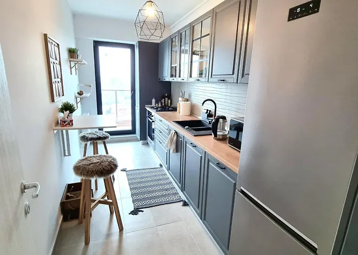 Marianne, 2 Camere, Morii 2 布加勒斯特