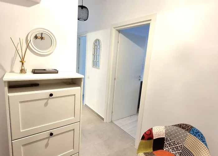 Marianne, 2 Camere, Morii 2 Βουκουρέστι